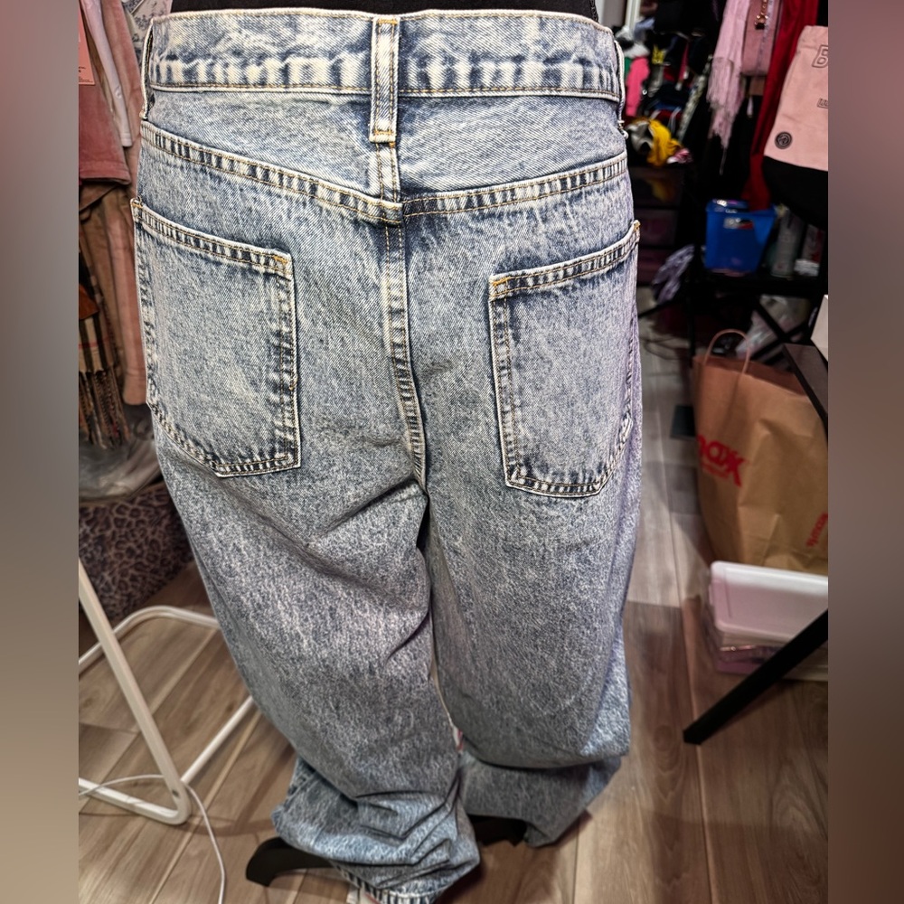 Asymmetrical Jeans - Picture 3 of 5